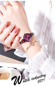 Nouvelle montre à quartz élégante pour étudiantes, montre tendance pour femmes avec un petit cadran et des accents de diamants raffinés - Product Image 2