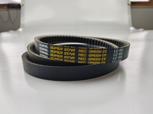 Venta caliente 5T124-11420 <span class=keywords><strong>DONGIL</strong></span> LC69 V BELT C69 para cosechadora Kubota DC105 DC93 - Product Image 4