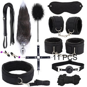 Kit BDSM da 47 Pezzi per Uomo e Donna con Manette, Pinze per Capezzoli, Frusta per Spanking, Plug Anale e Vibratore - Product Image 3