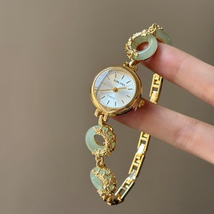 Orientalische Retro Damen Quarzuhr, goldene Kette mit Jade Ring Charm, Mid-Century Modeuhr - Product Image 4