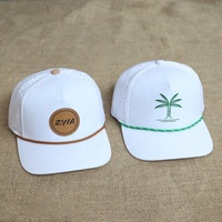 Topi Snapback Surf 5 Panel Anti Air Warna Putih Custom Pabrik, Berlubang Laser Cut, Bahan Polyester, Cocok untuk Golf dan Aktivitas Luar Ruangan