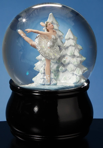 Fabricante OEM de Globos de Nieve Personalizados con Bailarinas, Hechos a Mano en EE. UU., Bola de Agua de Resina, Venta al por Mayor, Regalo de Recuerdo de Pareja Bailando - Product Image 5
