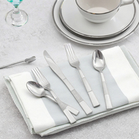 Ensemble de table à manger élégant en acier inoxydable argenté 430, finition miroir + PVD or, sensation raffinée, arrangements floraux pour la maison et l'hôtel