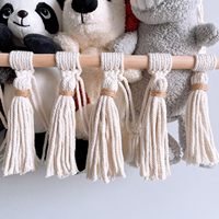 Hamac moderne en macramé pour animaux en peluche avec support en bois et filet de rangement Boho pour décoration murale de pépinière suspendue