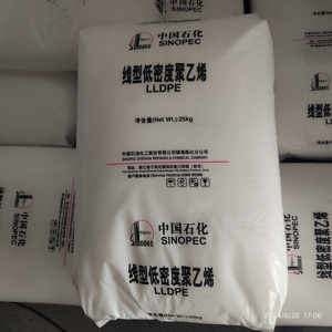 Sinopec R546U <span class=keywords><strong>LLDPE</strong></span> Granulés de PE de rotomoulage résistants aux UV Matière plastique de haute résistance pour les produits de moulage extérieurs durables - Product Image 2