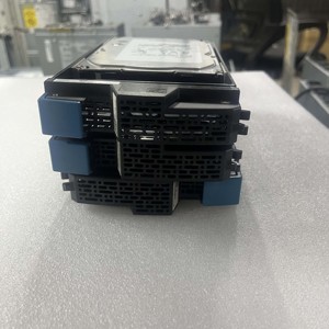 批发企业级服务器 SSD 1.92TB SAS 12Gbps <span class=keywords><strong>2</strong></span>.5 英寸二手 PM1643A 硬盘驱动器，用于数据中心 NAS 存储 - Product Image 2