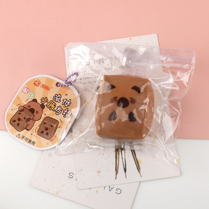 Nouveau jouet anti-stress en TPR en forme de capybara carré de 5 cm, idéal pour soulager le stress et améliorer l'humeur, souvenir pour enfants et adultes, cadeau créatif - Product Image 2