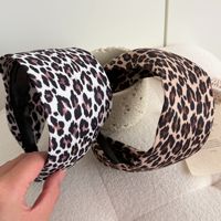Nouveau Bandeau Élargi Personnalisé en Tissu Imprimé Léopard, Accessoire Cheveux Rétro Tendance à Texture Haut de Gamme pour Femme
