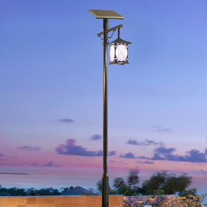 Lampadaire solaire de jardin à LED avec abat-jour en verre, corps en fer, IP66, blanc neutre 2700K, détecteur de mouvement, luminaire extérieur non détachable - Product Image 2