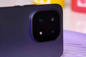 Version Globale IQOO 15 6.85'' 144Hz LTPO Amoled 2K SD 8 Elite Gen 5 7000mAh 100W Charge rapide Android 16 IP68 IP69 Téléphone robuste - Product Image 4