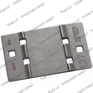 Base de pista de riel de fundición negra de oxígeno, placa de amarre de doble hombro, piezas de <span class=keywords><strong>tren</strong></span> ferroviario, sujetadores de riel de placa base de acero de hierro ferroviario - Product Image 1