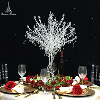 Centres de table modernes en fer avec éclairage LED et cristaux pour décorations de mariage et d'événements