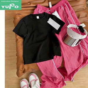 <span class=keywords><strong>HOT</strong></span> <span class=keywords><strong>2026</strong></span> Maßgeschneidertes Workout 2-Teiliges Set für Frauen Bio-Baumwolle Jogger-Jumper mit Übergroßem Crop-Top Frühling Gym Yogawear - Product Image 1