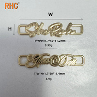 Vente en gros d'étiquettes métalliques gravées à 2 trous en alliage de zinc avec logo de marque personnalisé pour chaussures/tissu/sacs/maillots de bain