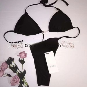 Nouvelle collection : Ensemble tendance de marque européenne/américaine, style sœur, en mousseline unie, sexy, avec chaîne et triangle, pour le marché international. - Product Image 4