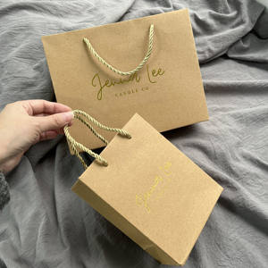 ถุงของขวัญกระดาษคราฟท์พรีเมียม - บรรจุภัณฑ์พิมพ์ลายฟอยล์ทองสำหรับร้านบูติกและงานอีเว้นท์ - Product Image 3