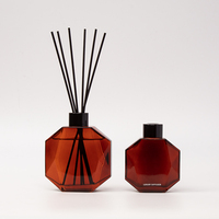 Diffuseur de roseau floral de parfum de bouteille en verre cristal décoratif de Mescente en gros 100ml