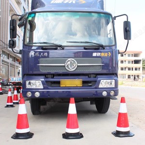 Cônes de signalisation routière 70 cm de haut en caoutchouc réfléchissant, cône de sécurité routière à fixation au sol, norme IP65 - Product Image 2