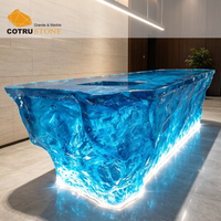Comptoir de bar en pierre translucide bleue moderne de luxe Cotrustone, comptoir de réception personnalisé rétroéclairé par LED pour hôtel, restaurant, cuisine