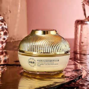 ครีมบำรุงผิวหน้าคอลลาเจน ช่วยเติมความชุ่มชื้น ลดเลือนริ้วรอย ต่อต้านริ้วรอยแห่งวัย  บำรุงผิวให้กระจ่างใส  กระชับผิว  ใช้ได้ทั้งกลางวันและกลางคืน - Product Image 5