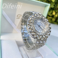 Jam Tangan Analog Hip Hop Moissanite Wanita 28mm Kaca Ultra Flash Mesin Quartz Tahan Air 3BAR Gaya Inggris Lengkap