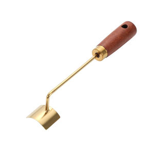 พลั่วขูดข้าวโพดสแตนเลสสีทองพร้อมด้ามไม้ ดีไซน์หนาขึ้นเพื่อการขูดเมล็ดข้าวโพดได้อย่างมีประสิทธิภาพ อุปกรณ์ครัว - Product Image 2