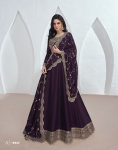 Vichitra lourd avec broderie de séquence travail Salwar Kameez robes pour mariée et filles portent une robe ethnique - Product Image 6