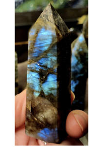 Nouvelle arrivée : tour en cristal de labradorite arc-en-ciel, obélisque sculpté à la main, pierre de guérison, meilleur prix de gros - Product Image 5