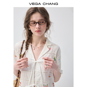 VEGA CHANG Completo Due Pezzi Bianco Ricamato <span class=keywords><strong>con</strong></span> Occhielli per Donna, Top a Maniche Corte <span class=keywords><strong>con</strong></span> Laccetti e <span class=keywords><strong>Pantaloncini</strong></span>, <span class=keywords><strong>Outfit</strong></span> Casual - Product Image 3