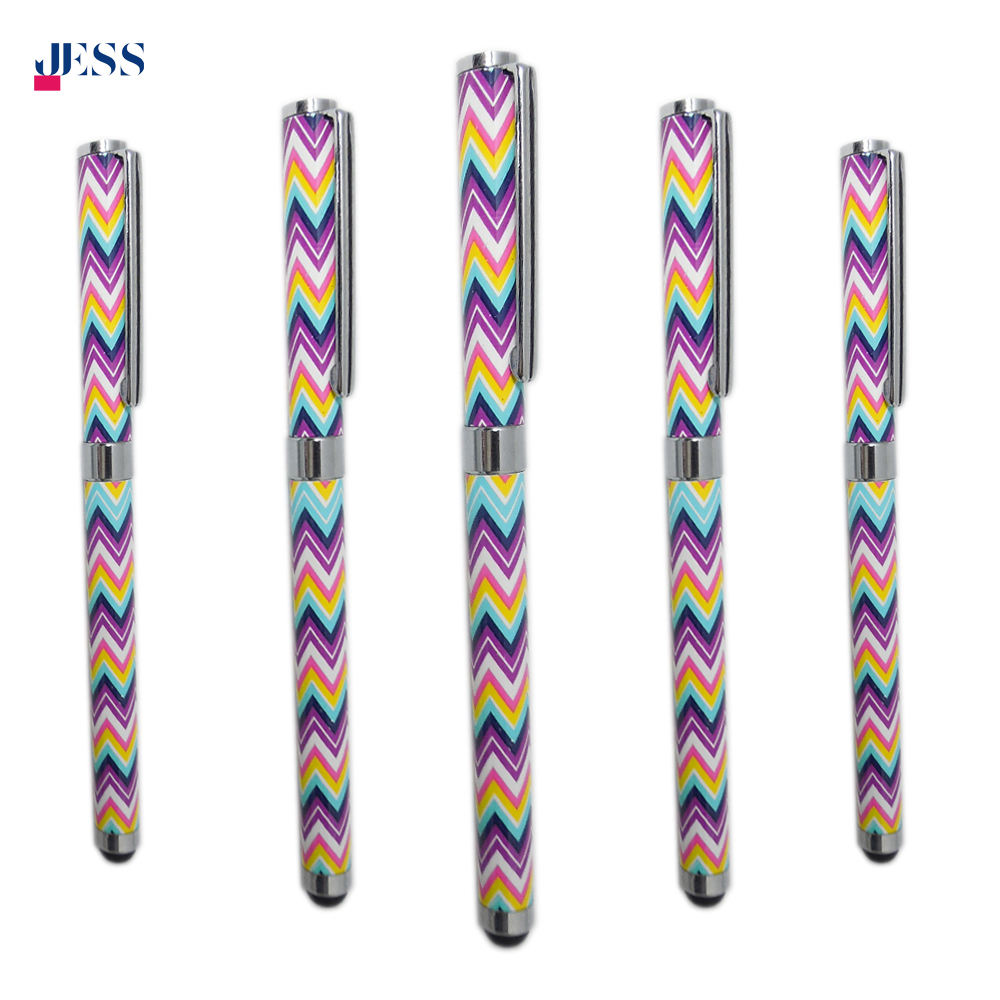 มีสีสัน