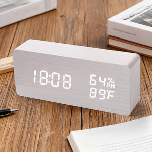 Réveil en bois créatif nordique multifonction avec hygromètre, <span class=keywords><strong>calendrier</strong></span>, silencieux, lumineux et à commande vocale pour étudiants - Vente en gros - Product Image 4