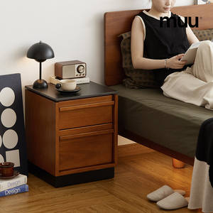 Mesa de Noche Muu de Madera Maciza con Cajones, Mueble de Almacenamiento para Dormitorio, Estilo Retro, Diseño de Mediados de Siglo - Product Image 2