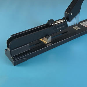 Nouvelle <span class=keywords><strong>agrafeuse</strong></span> à <span class=keywords><strong>papier</strong></span> manuelle à grand bras long en métal de grande capacité personnalisée pour le bureau - Product Image 4