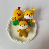 Jouet en peluche amigurumi animaux de la forêt au crochet fait main avec tissu en coton - Cadeau d'anniversaire, mini animal en peluche, porte-clés, breloques de sac
