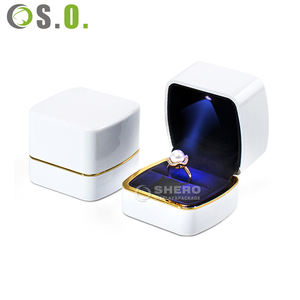 Cajas de lujo al por mayor, azules y rosas, personalizadas, premium, de plástico, con luz LED, para collares, pulseras, anillos, pendientes, cajas para joyería. - Product Image 6