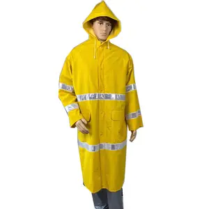 Yüksek kaliteli yağmurluk panço PVC Polyester su geçirmez yağmurluk özel Logo baskılı uzun kullanımlık PVC erkek yağmurluk