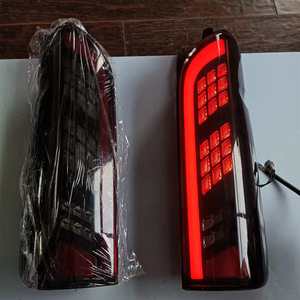 Adecuado para reacondicionar las luces traseras de los coches Hiace 2005-2010 con luces de freno LED. - Product Image 4