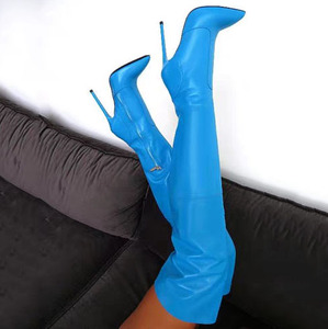 รองเท้าบูทผู้หญิงแบบสวมสูงเหนือเข่า ดีไซน์เรียบหรู เซ็กซี่ รัดรูป ซิปด้านข้าง ส้นเข็ม ปลายแหลม ไซส์ใหญ่พิเศษ 47 ขายส่ง - Product Image 4