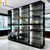 Vitrines modernes en verre trempé avec éclairage LED Armoire de rangement étanche et robuste pour magasins de détail