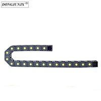 Chaîne de guidage de câble avec porte-tuyaux hydrauliques de 25 mm x 103 mm