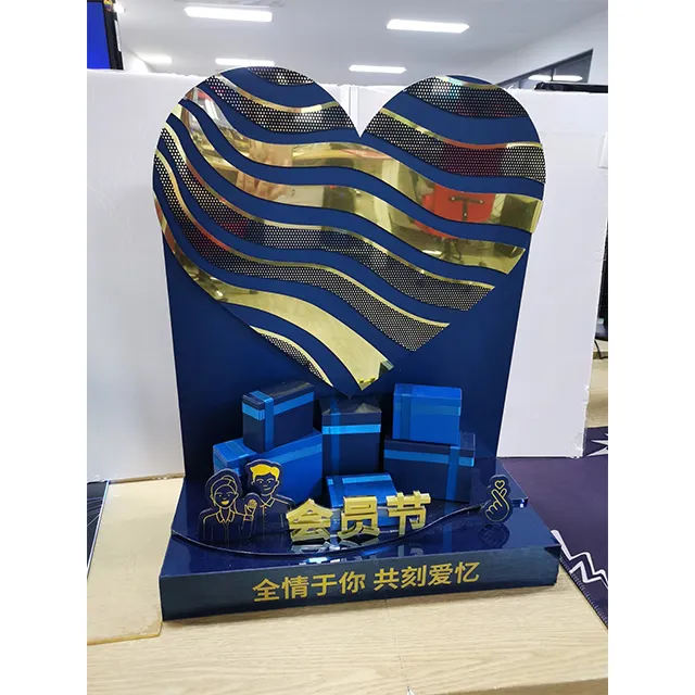 Holiday design popular gold heart shape metal word cardboard gift box decoration counter display