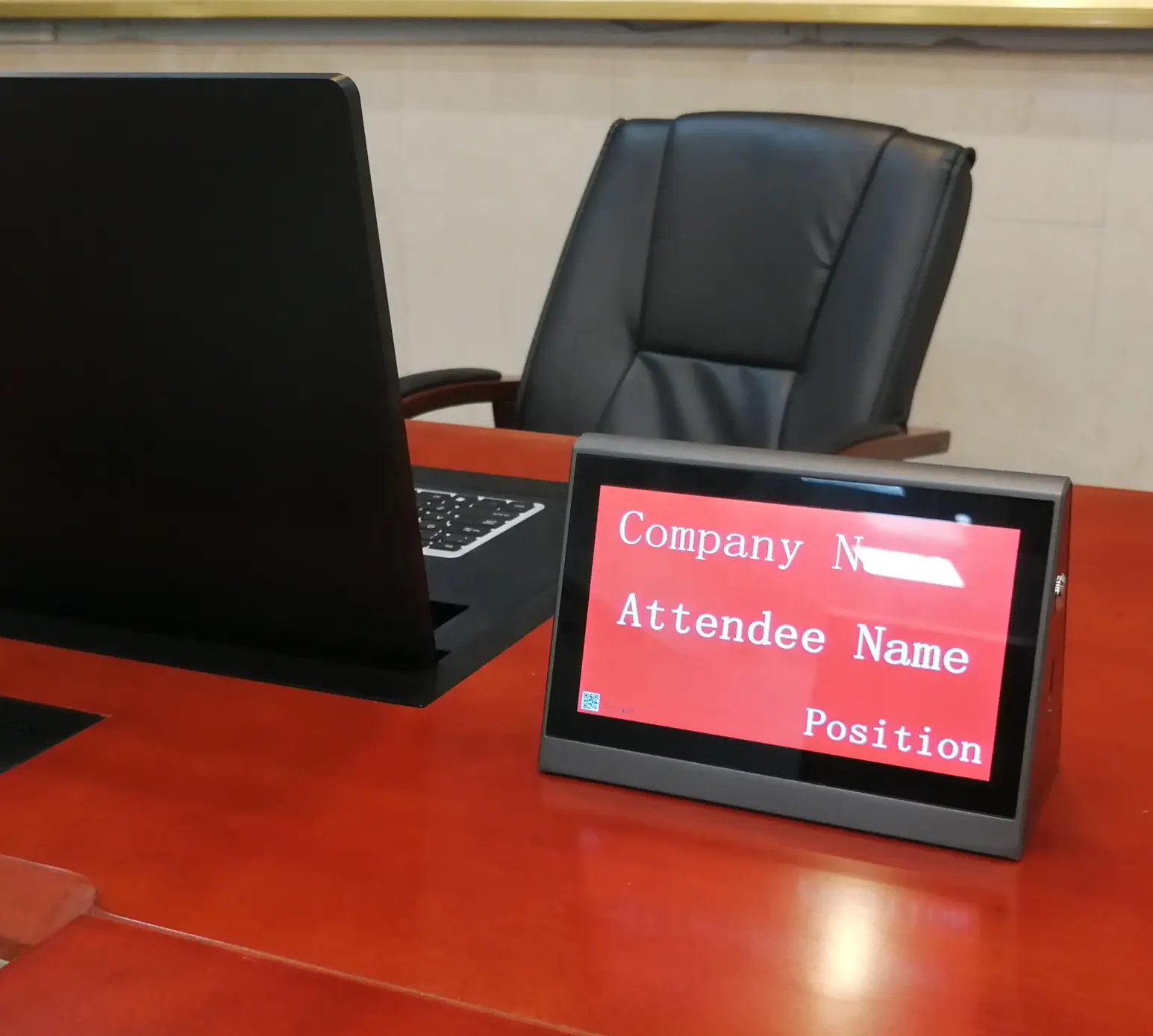 会議システム用のワイヤレス制御インテリジェント電子テーブルネームカード