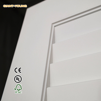 Porte à persiennes en MDF bois moderne avec design Shaker à 2 panneaux et revêtement imperméable pour chambre, villa, salle de bain