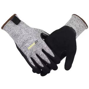 Guantes de mano de seguridad HPPE resistentes al agua y al aceite anticorte Nivel 5 con recubrimiento de nitrilo certificado CE EN388 - Product Image 4