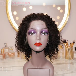 Peluca Popular 13x4 HD con Cabello <span class=keywords><strong>de</strong></span> Bebé, 250% <span class=keywords><strong>de</strong></span> Densidad, <span class=keywords><strong>Pico</strong></span> <span class=keywords><strong>de</strong></span> Viuda, Cabello Vietnamita, Rizado Pixe, Cómoda Peluca en Forma <span class=keywords><strong>de</strong></span> M - Product Image 1