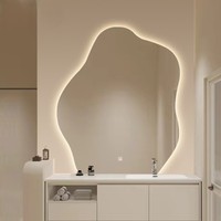 Miroir de salle de bain intelligent à LED argenté au design moderne avec bande lumineuse en forme de nuage, table de maquillage pour hôtel, maison, usage décoratif