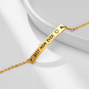 Bracelet <span class=keywords><strong>Gravure</strong></span> Meilleure Maman Jamais Gravé Bar Bracelet Personnalisé en Acier Inoxydable Or 18K <span class=keywords><strong>Gourmette</strong></span> Bracelet Personnalisé - Product Image 4