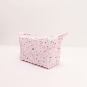 Pochette de maquillage personnalisée en forme de dumpling, écologique, à imprimé floral, pour le rangement, avec fermeture éclair en nylon, étanche, pour le voyage - Product Image 4