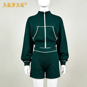 Conjunto de <span class=keywords><strong>Traje</strong></span> de Punto Waffle de Manga Larga para <span class=keywords><strong>Mujer</strong></span>, <span class=keywords><strong>Chaqueta</strong></span> con Cierre Personalizada y Pantalones Cortos Bordados, Conjunto Deportivo de 2 Piezas - Product Image 2
