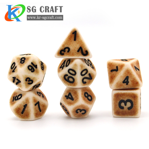 Bộ Xúc Xắc Cổ Xưa Đa Diện D20 <span class=keywords><strong>D</strong></span> % Nhựa Đúc Dnd Backgammon 7 Miếng Tùy Chỉnh Có Hàng Sẵn - Product Image 4